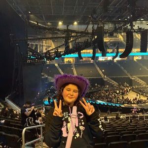 Meet your Posher, Addison